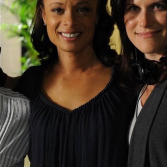 DVF ‘Fenobe’ silk chiffon blouse in black - Picture 3 of 11